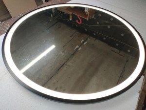 круглое черное зеркало с подсветкой